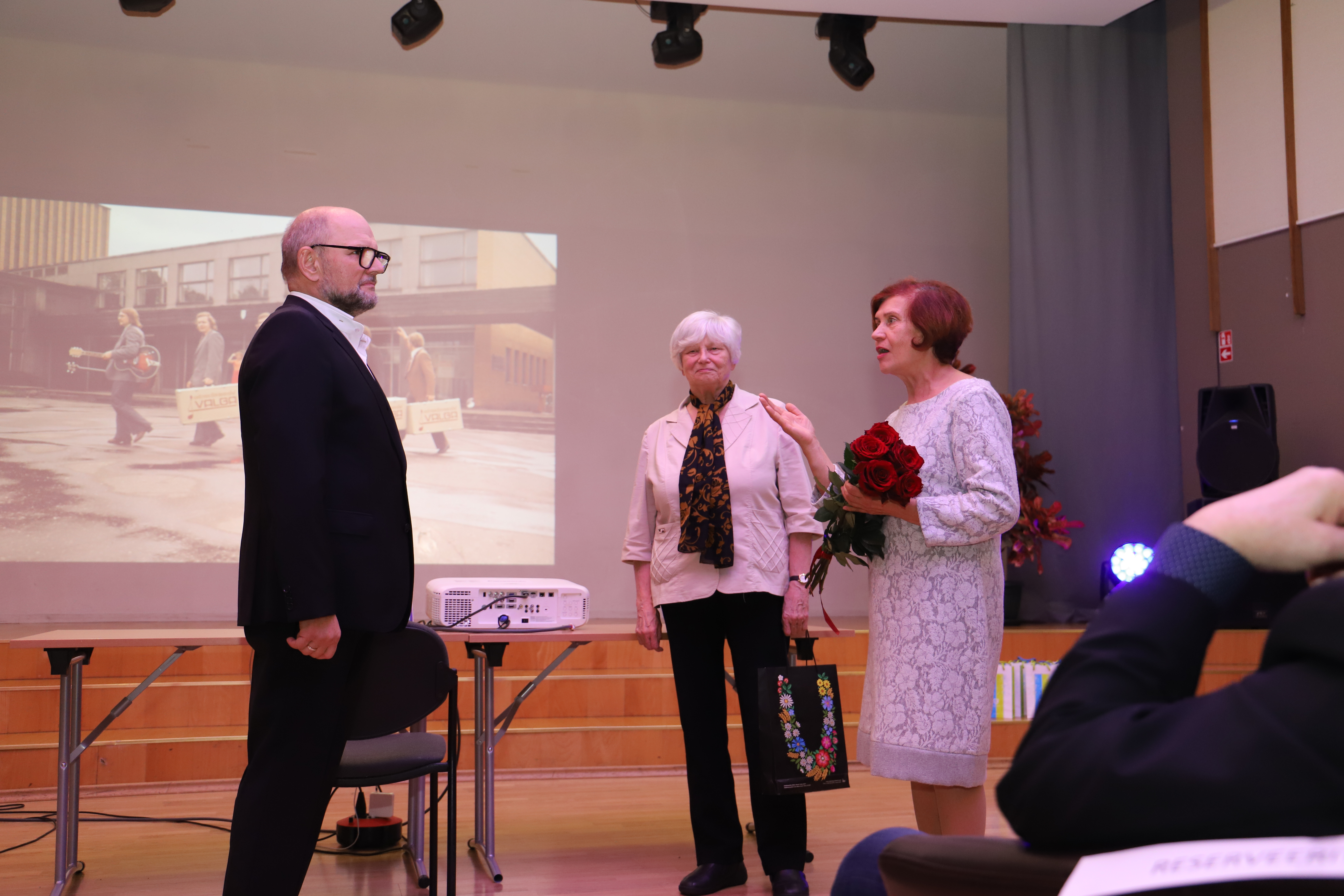 Kodune pidupäevakontsert - Valga Kultuurimaja 55
