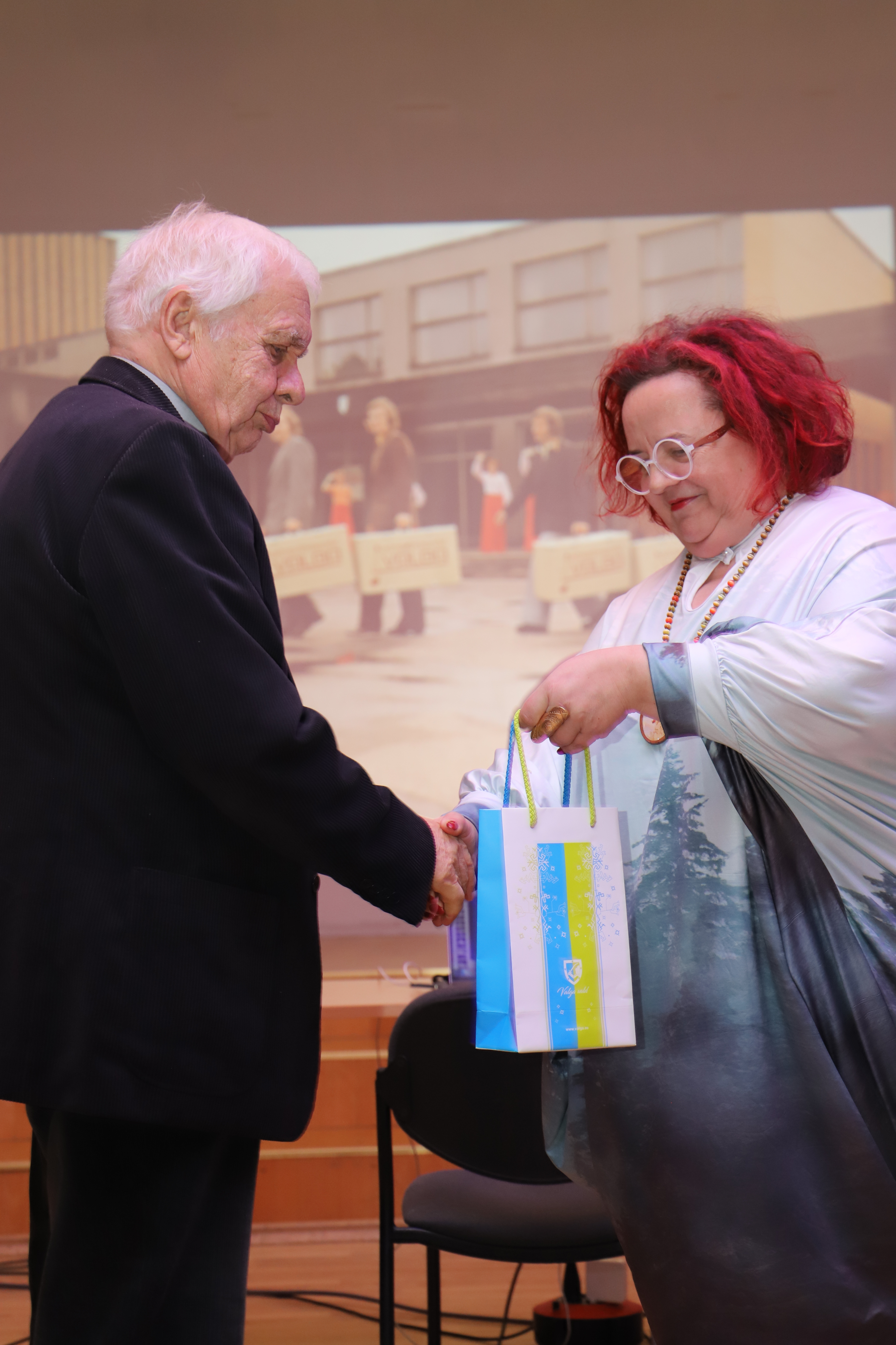 Kodune pidupäevakontsert - Valga Kultuurimaja 55