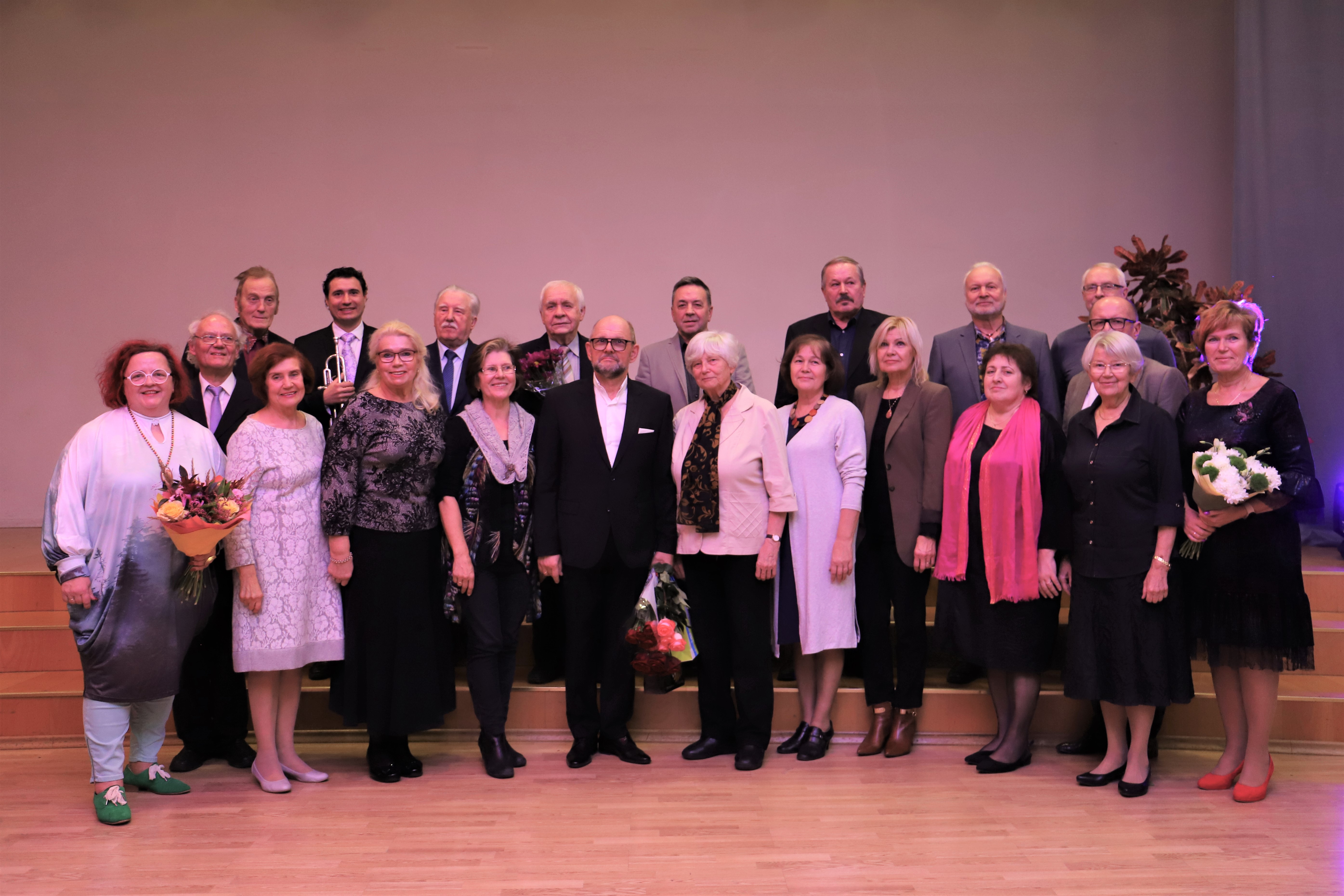 Kodune pidupäevakontsert - Valga Kultuurimaja 55